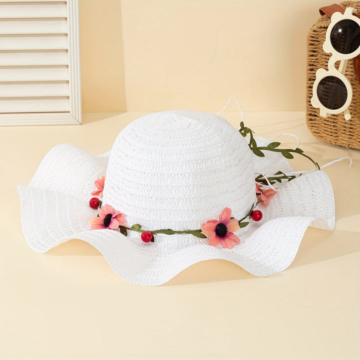 Bright women's summer straw hat, cheerful floral & fruit details for sunny days.