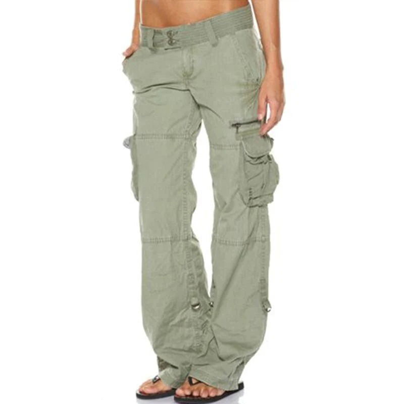 Fashionable women's green cargo trousers, ideal for stylish everyday wear with spacious, functional pockets.