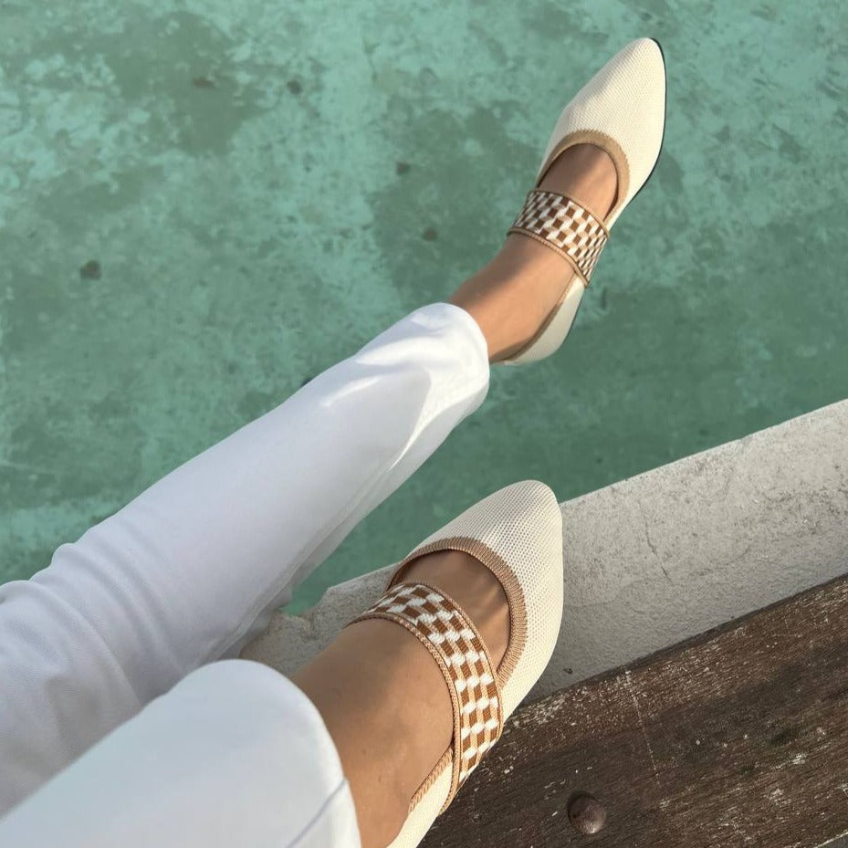 Modern women's pointed toe summer shoes, chic & comfortable for casual or dressy spring fashion.