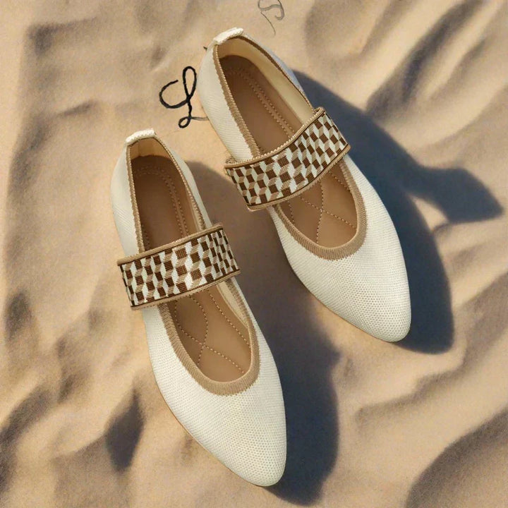 Versatile pointed toe women's flats, ideal for comfortable all-day wear through spring and summer.