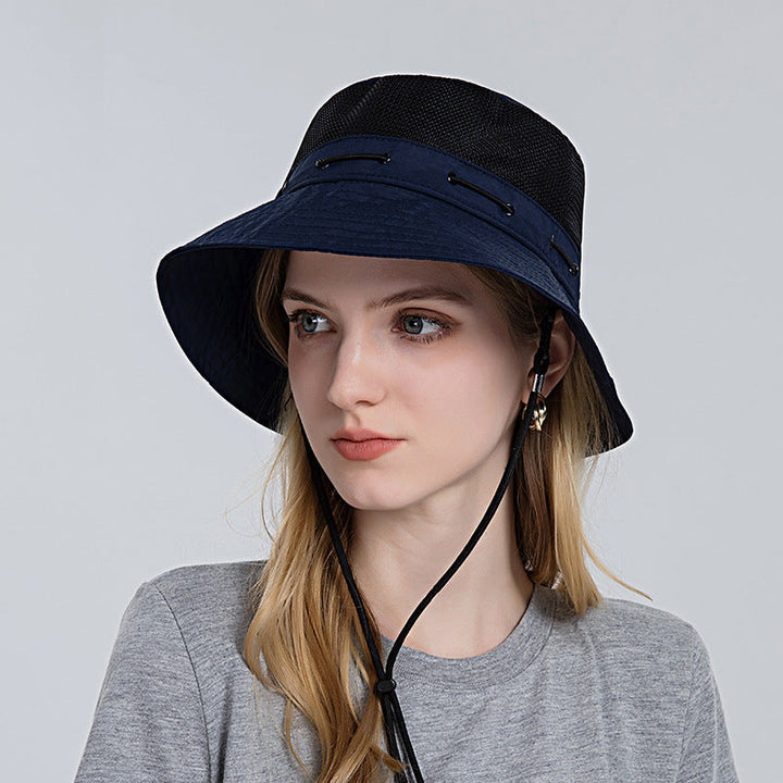 Trendy women's beach sun hat, breathable and lightweight, ideal for travel and UV protection.