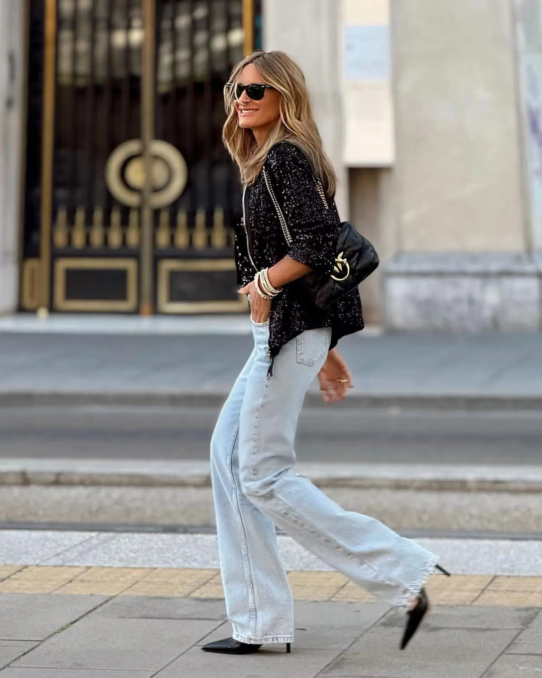 Trendy women's evening blazer with sequins, perfect for spring events, parties & glamorous looks.