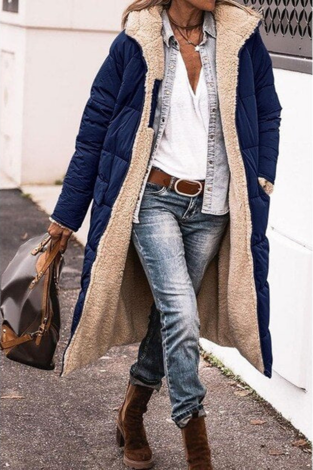 Chic women's Sofia winter coat, reversible and warm, elegant for any occasion.
