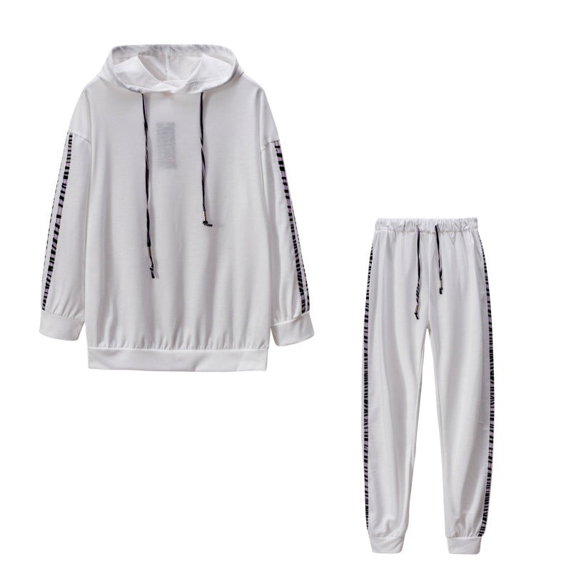 Stylish women's activewear crop top from a two-piece set, great for workouts, running, or casual wear.