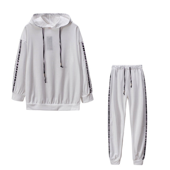 Stylish women's activewear crop top from a two-piece set, great for workouts, running, or casual wear.