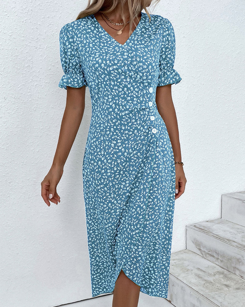 Chic women's short sleeve V-neck button dress, ideal for comfortable summer fashion.