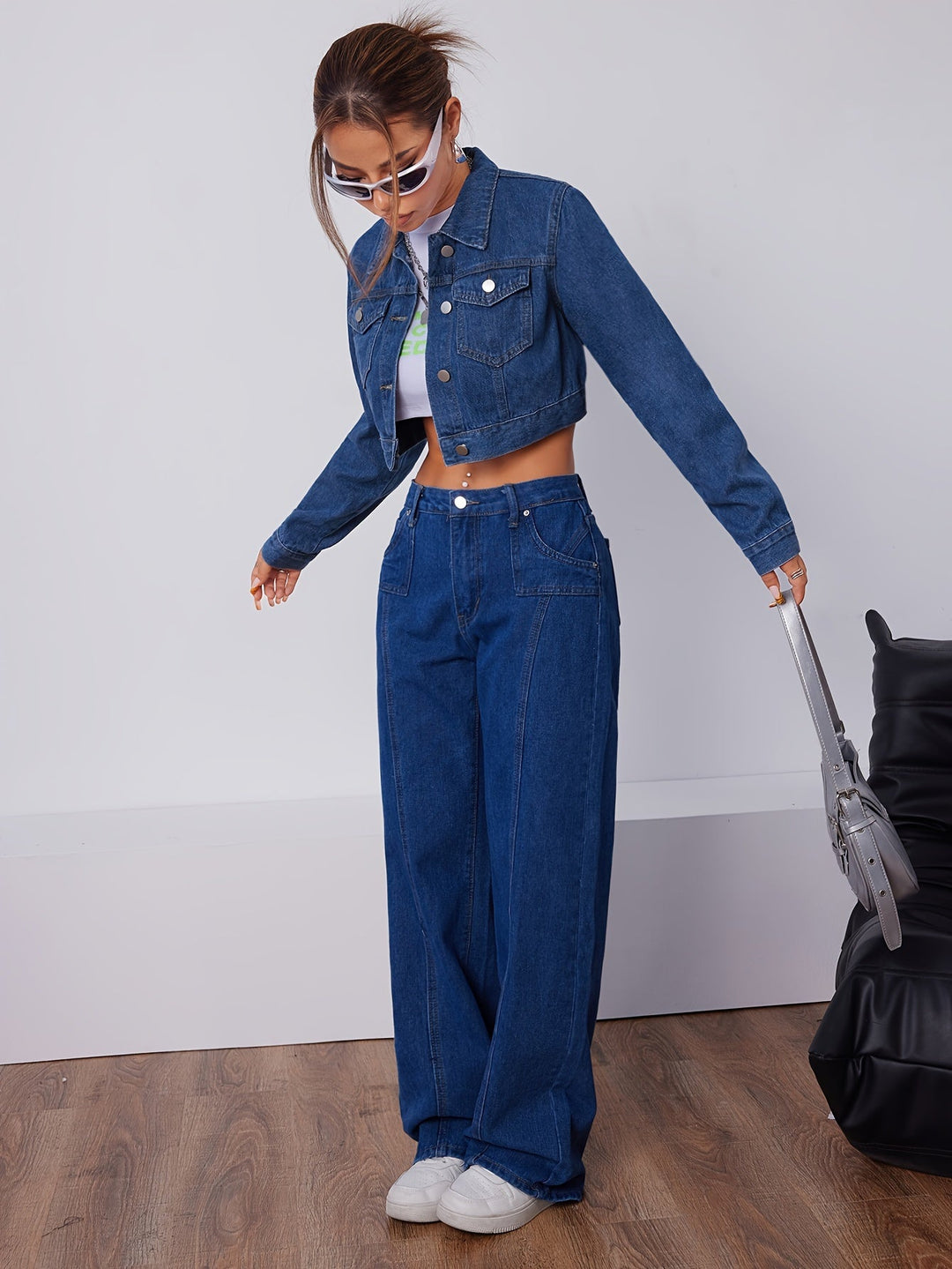 Fitted women's denim jacket, vintage blue outerwear, great for everyday casual style.