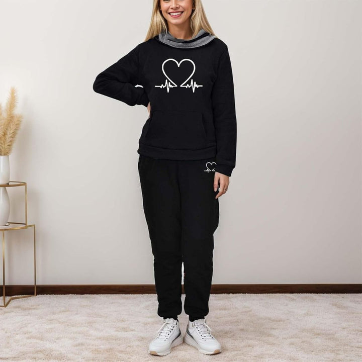 WARMFLEX women's hoodie from a comfortable two-piece tracksuit set. Ideal for casual, daily loungewear.