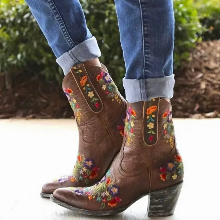 Comfortable embroidered vintage cowgirl boots, waterproof and stylish for women's fall fashion.