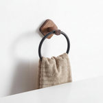 Dark wood (black)